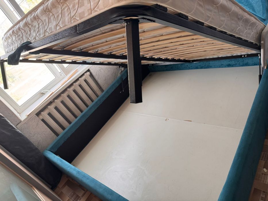 Продажа кровати ! 180на 200