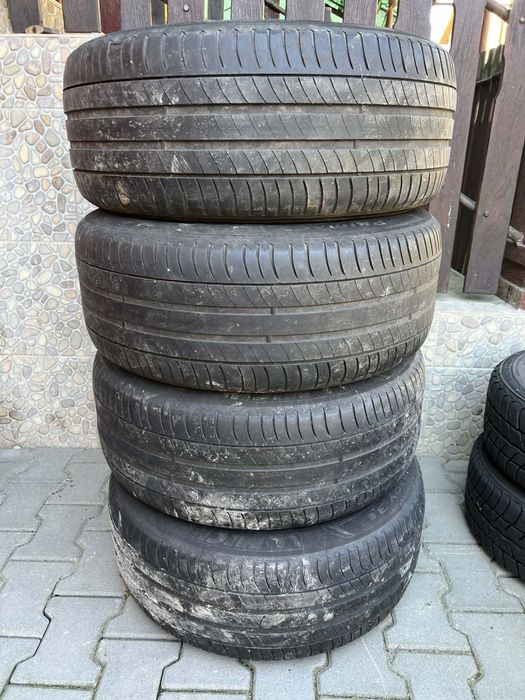 Vând set de jante BMW R17