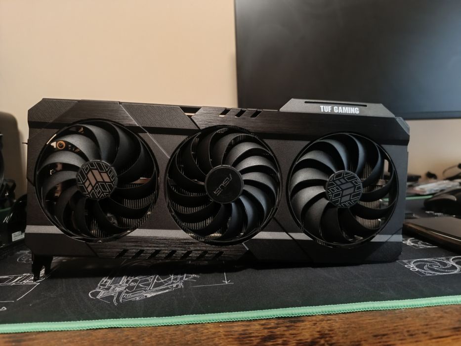 Видео картата RX 6800 XT ASUS TUF GAMING  OC 16GB GDDR6 256-bit