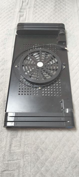 Подставка-трансформер с охлаждением