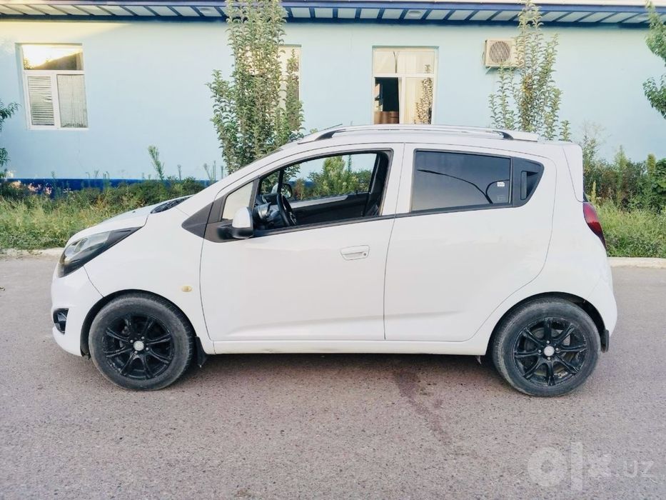 Срочно продается машина Spark 4 Avtomat