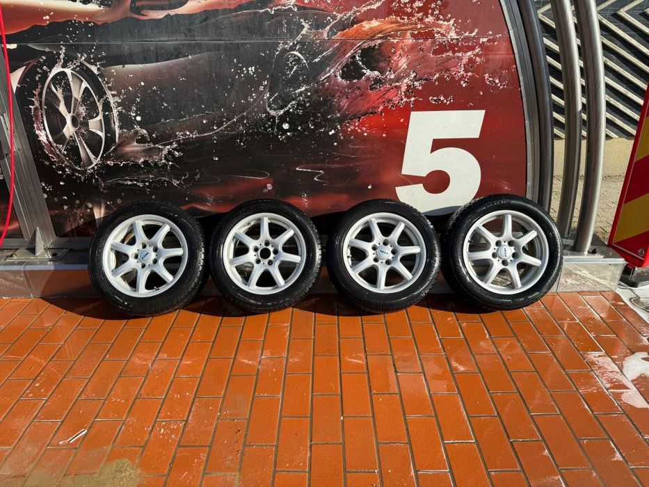 Set 4 roți iarnă 205/55 R16 cu jante aliaj RIAL