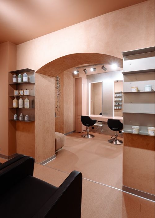 Predare salon la cheie-complet amenajat și utilat-Iaşi centru