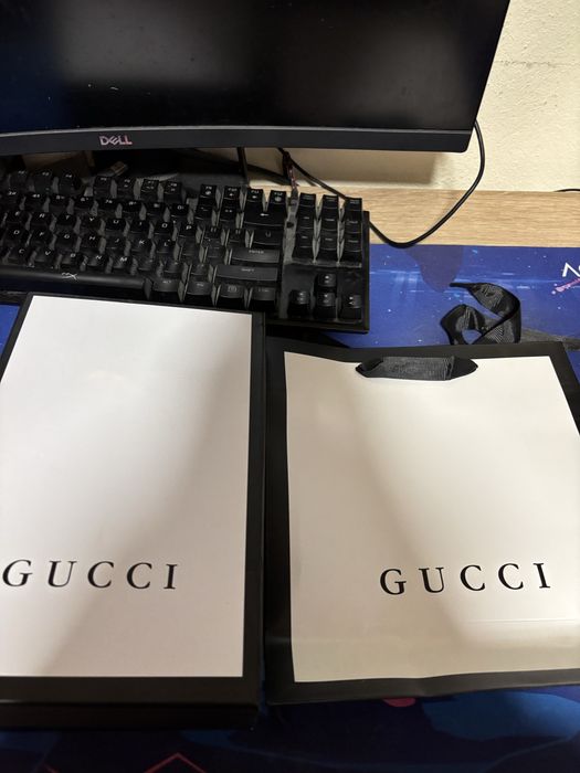 set curea si portofel gucci