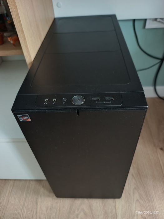 Carcasă Fractal Design Define R5 – Antifonată, Premium, Ideală pentru