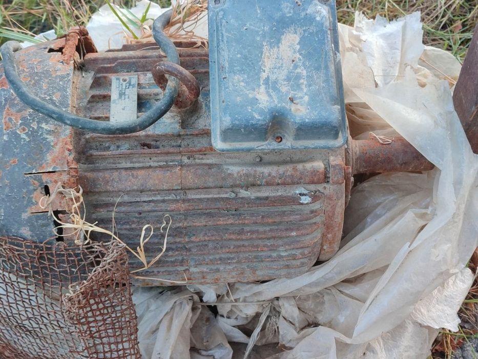 Elektro motorcar sotiladi