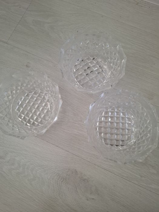 Продаются 3 хрустальные вазочки, состояние хорошее