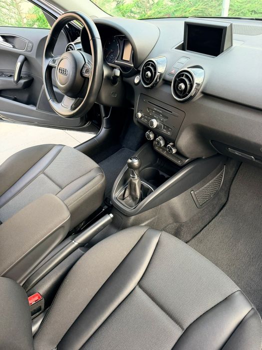 Audi A1 Sport Paket – 1.6 TDI 105CP – Euro 5 – 06/2013 – Keyless / Navigatie / Scaune Sport / Recent adusa din Germania