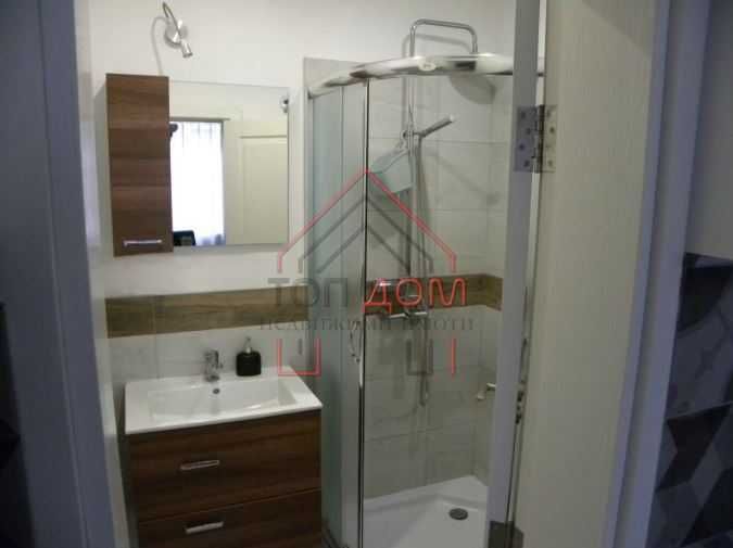 Дава се под наем Двустаен апартамент в Варна, Център - 55 кв.м за 561 € - Снимка #9