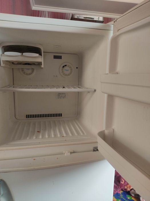 Продам 2 холодильник LG  INDESIT