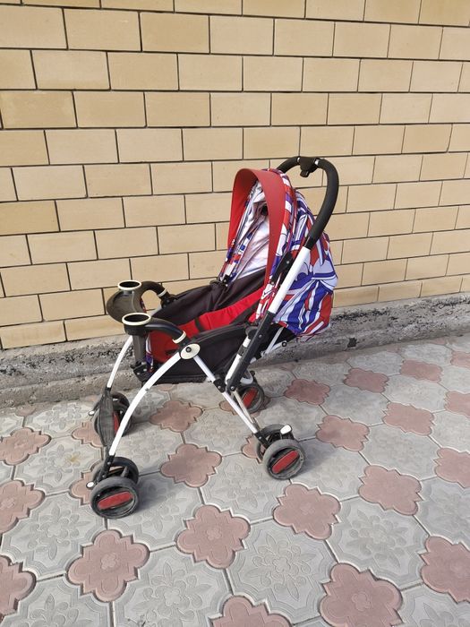 Коляска детская , хорошая