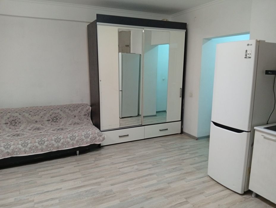 Сдается по месячно квартира