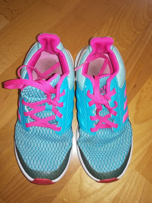 Маратонки Адидас номер 30