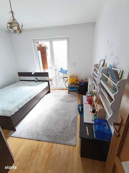 Apartament cu 3 camere,bloc nou, decomandat,105 mp utili,Centru