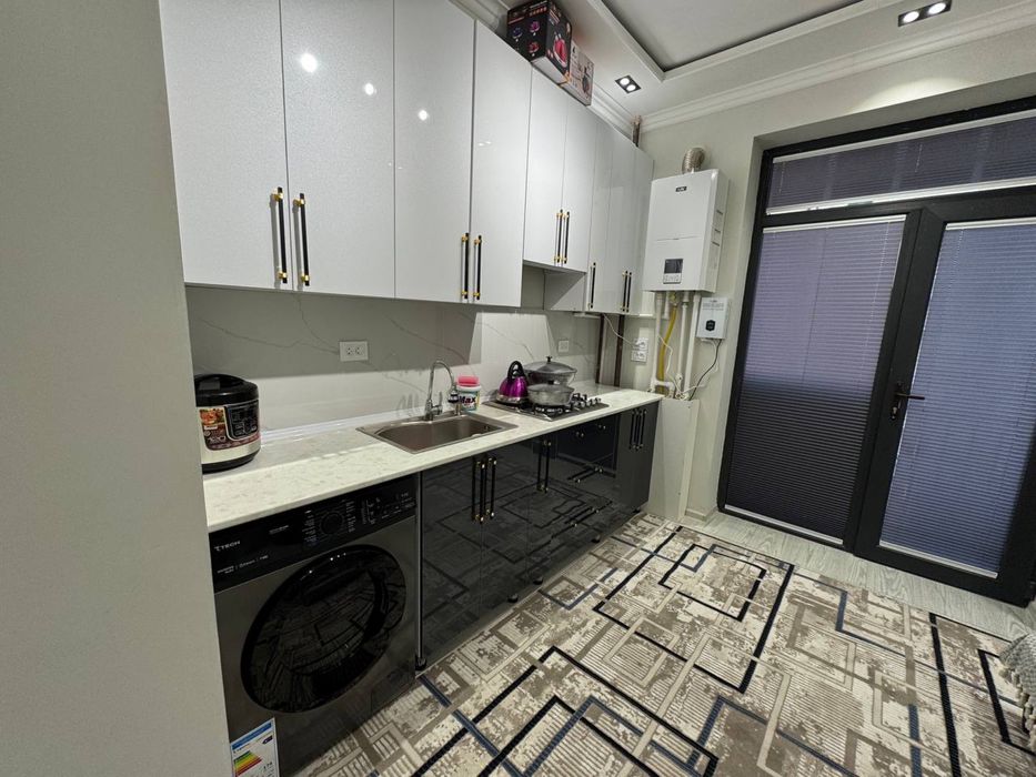 Srochna uy sotiladi  sergeli. Metro 2/4/5