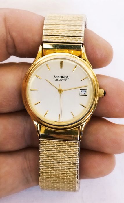 Ceas de damă Sekonda cu quartz, carcasă și curea din oțel inoxidabil.