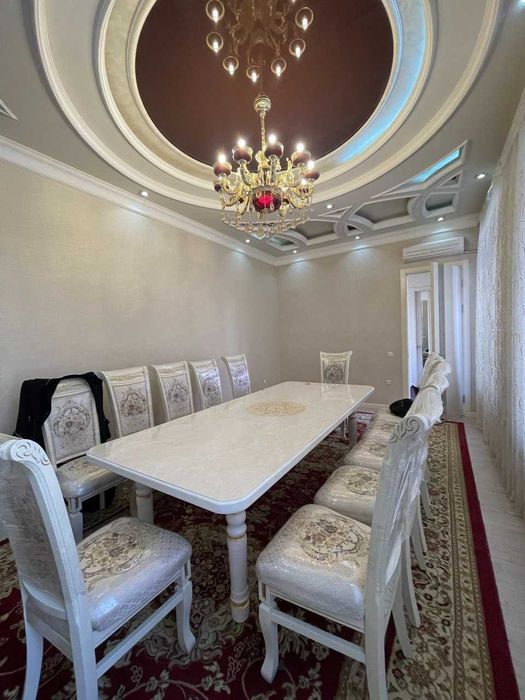 Иззада срочно уй сотилади