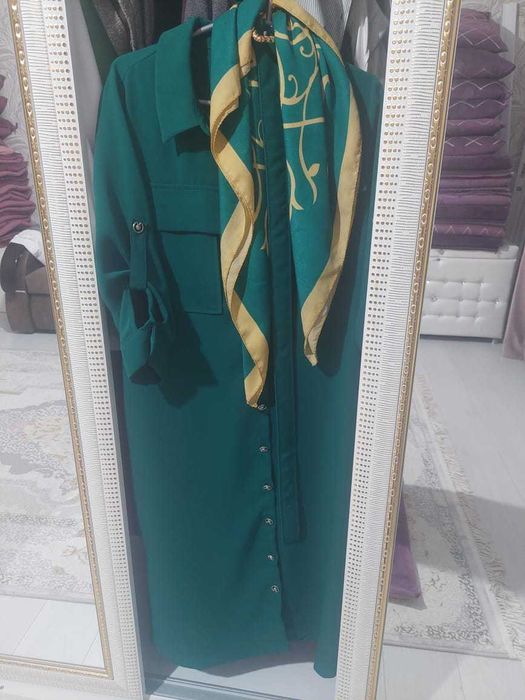 Продам б/у платья, босоножки