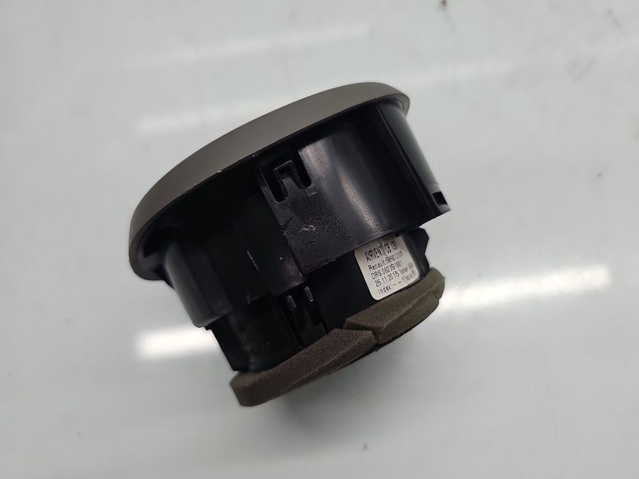 Grila aerisire dreapta Renault Trafic 3 (F82) [Fabr 2014-2022] 6876013