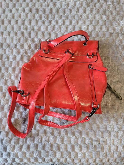 Дамска раница от естествена кожа