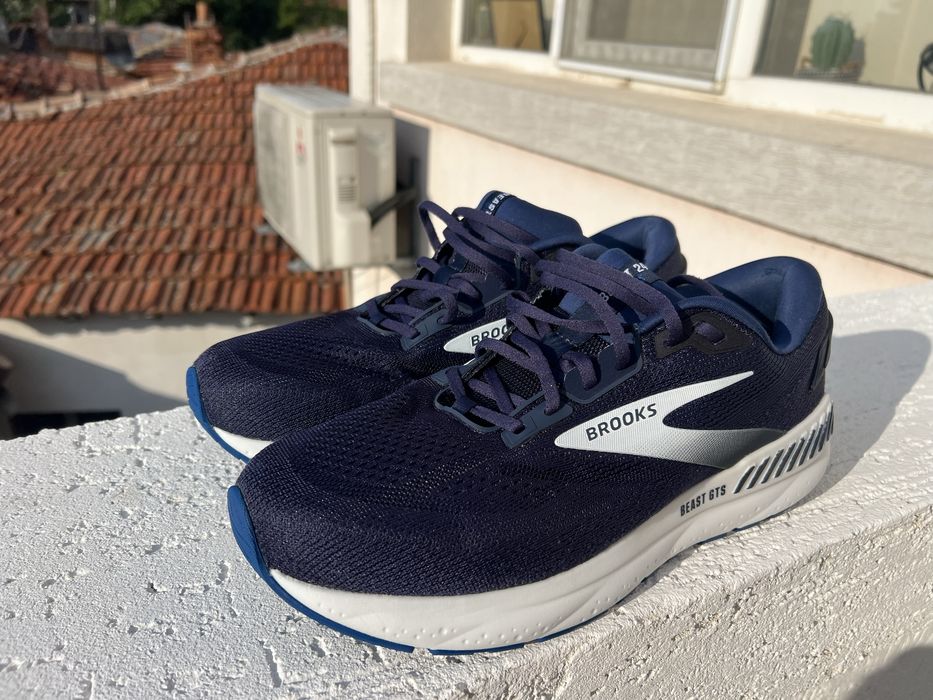 Brooks Beast 24 46.5
