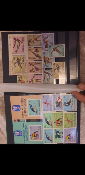 De vânzare clasoare cu timbre. Rog seriozitate