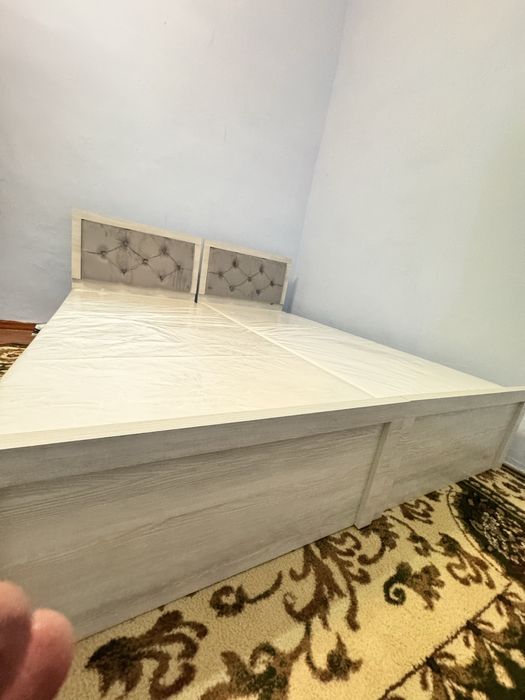 Sunduk krovat razmeri 194/84 sehdan to’g’ri uyingizga