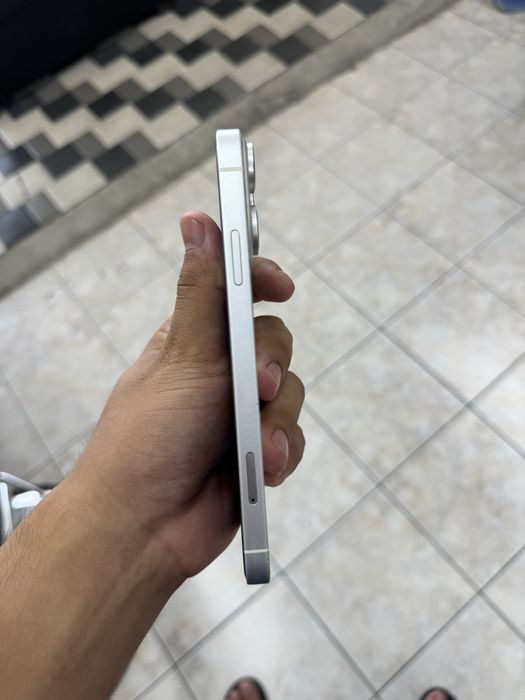Iphone 11  17 pro korpusda