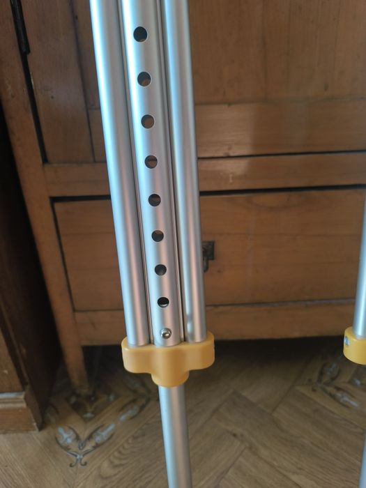 Патерици(използвани 3 пъти)