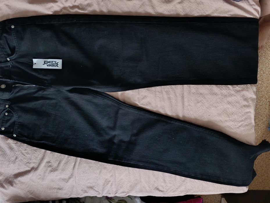 Продам джинсы новые