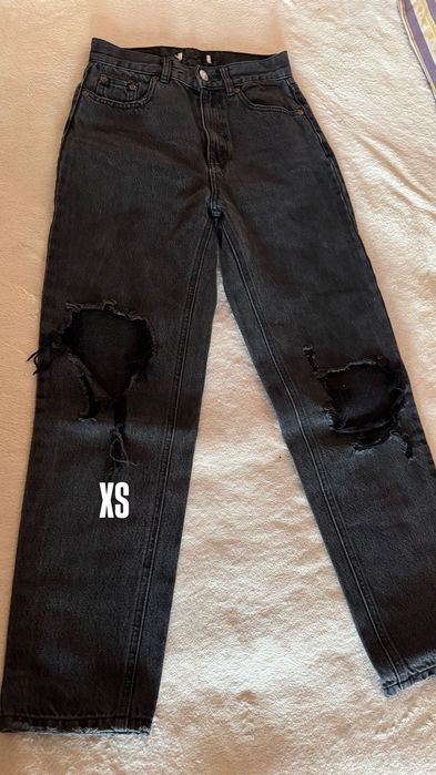 Blugi și pantaloni de trening