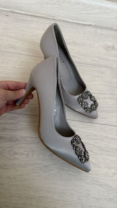 Продаю новые туфли