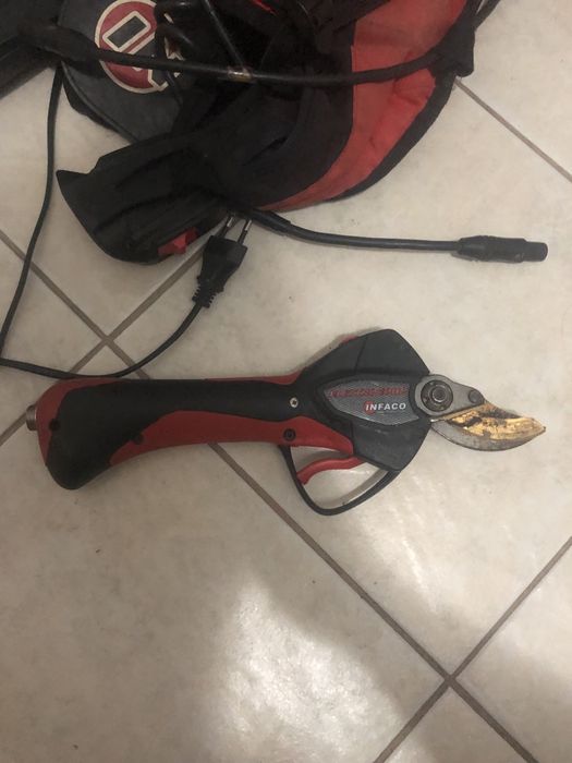 Foarfeca pomi vie Infaco 3010 in stare foarte buna