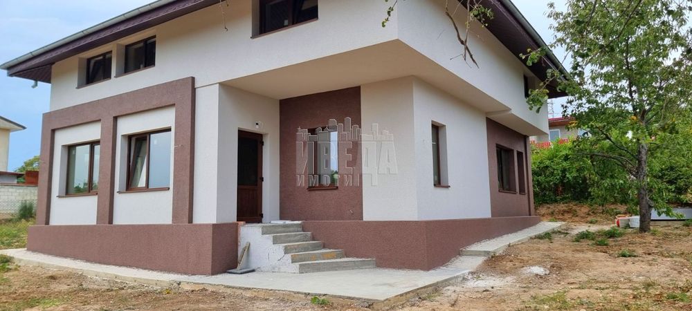 Продава се Къща в с. Здравец, Област Варна - 190 кв.м за 1132 €/кв.м - Снимка #1