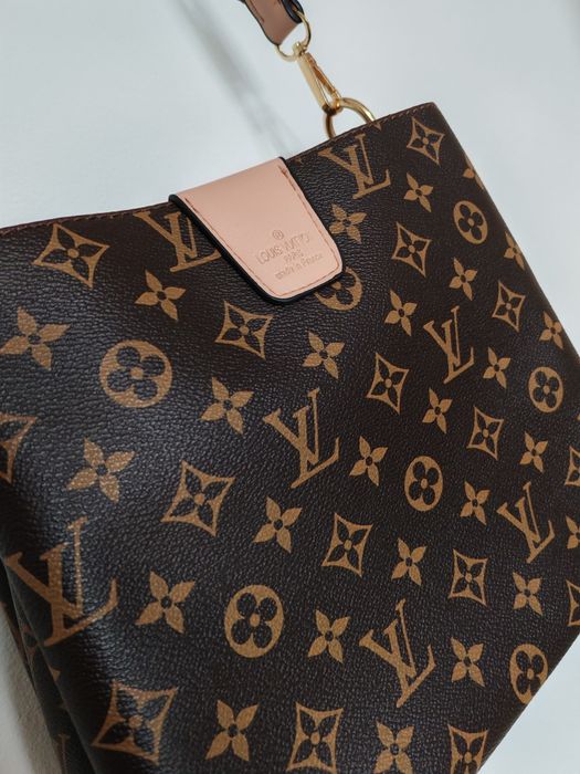 Geanta LV cu banduliera deosebita