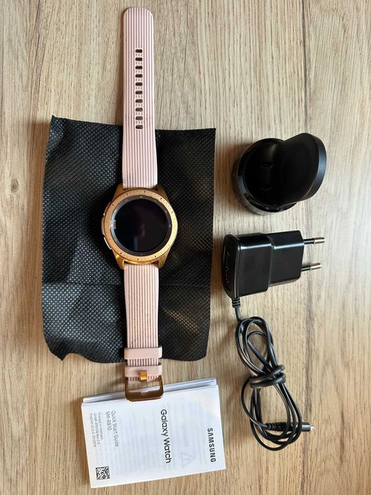 Смарт часовник Samsung Galaxy R810 42 mm Rose Gold