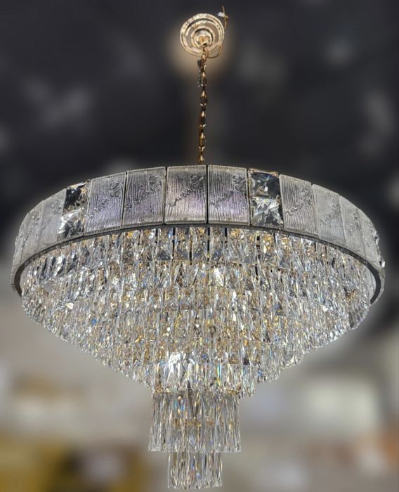 Новая Люстра срочно