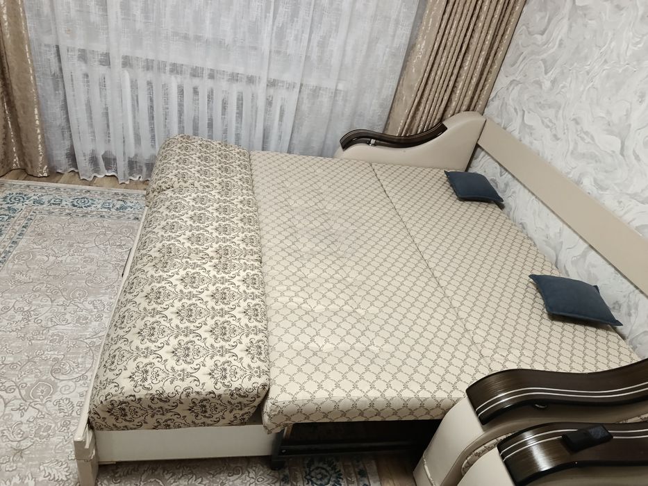 Продам диван с креслом