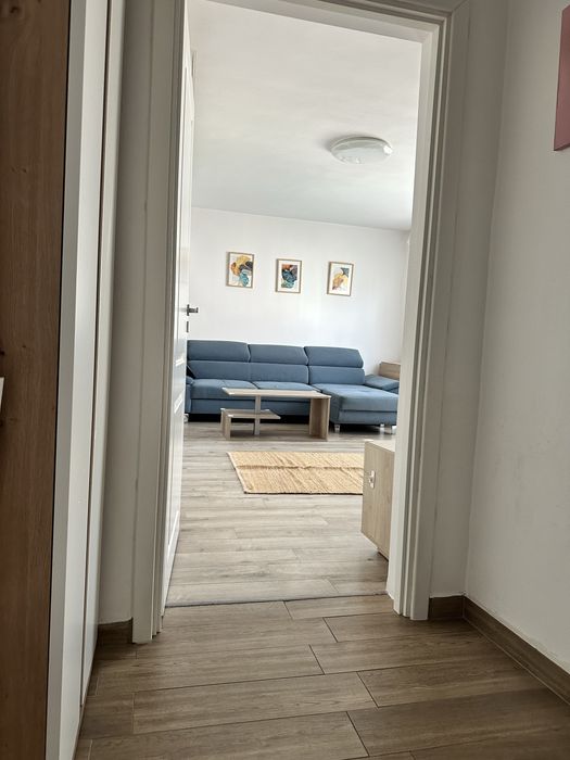 Proprietar inchiriez apartament spatios pe termen lung