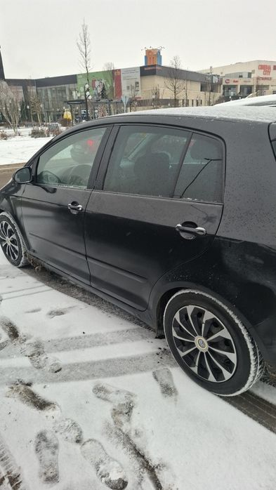 Vând golf 5 plus detali la telefon