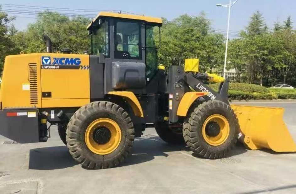 Фронтальный погрузчик XCMG LW 300 FN 1.8kuba