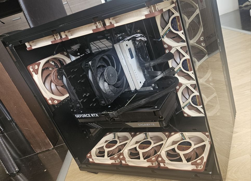 Геймърски компютър 4070ti super, i9 14900kf, 64gb, 2tb