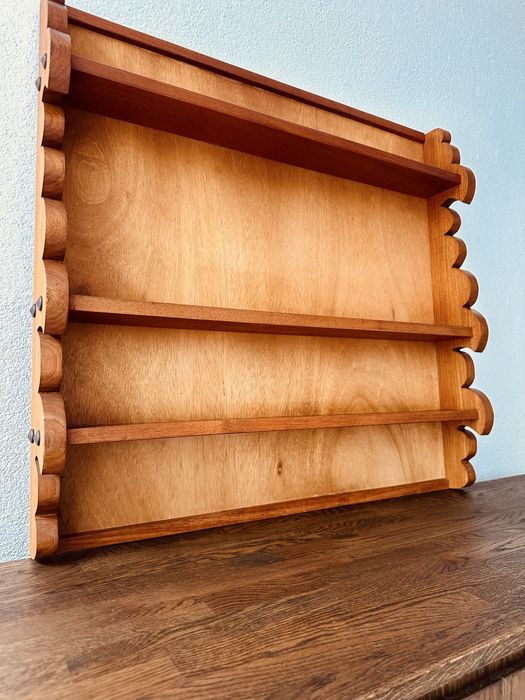 Дървен стенен рафт – масив, ръчна изработка