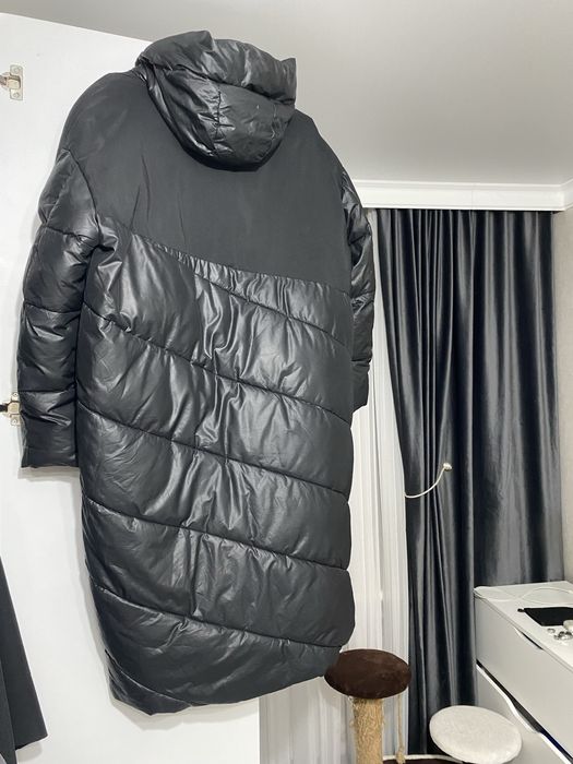Пуховик женский с капюшоном