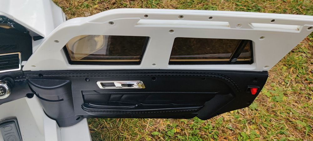 Акумулаторна количка джип