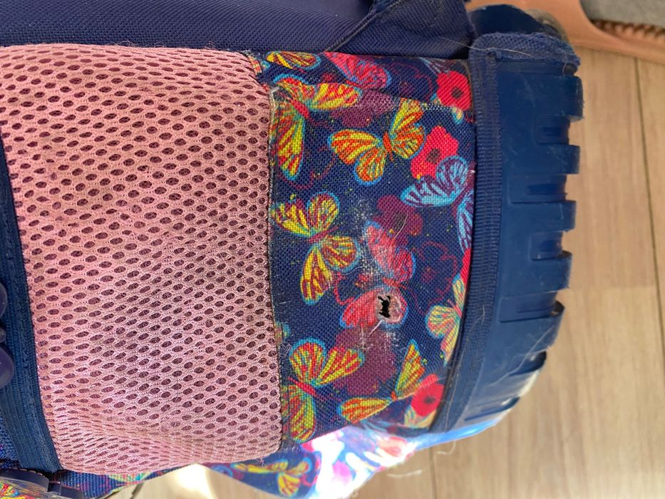 Ученическа раница на колелца за момиче