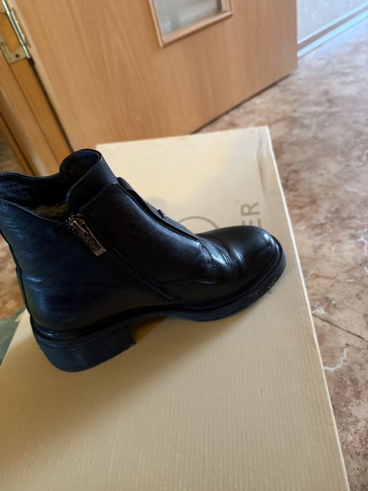 Продам сапоги и полусапоги.