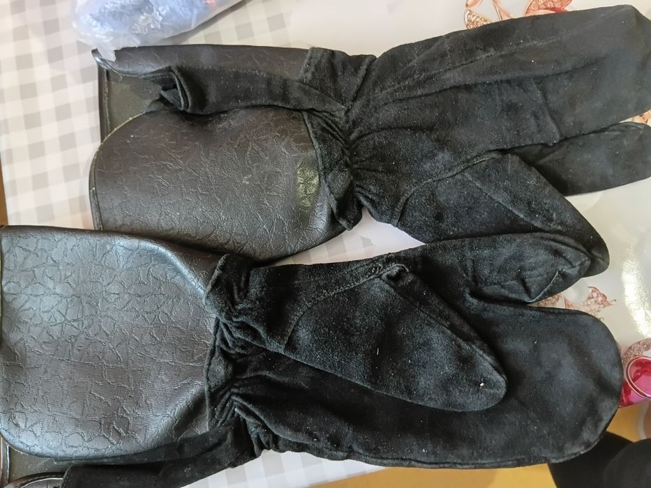 Перчатки меховые, прихватки