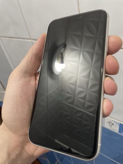 iPhone 11 128gb пол года