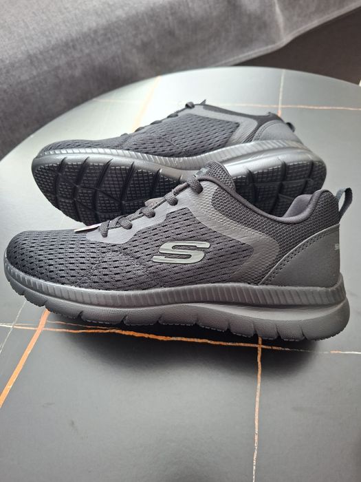 Skechers damă 37